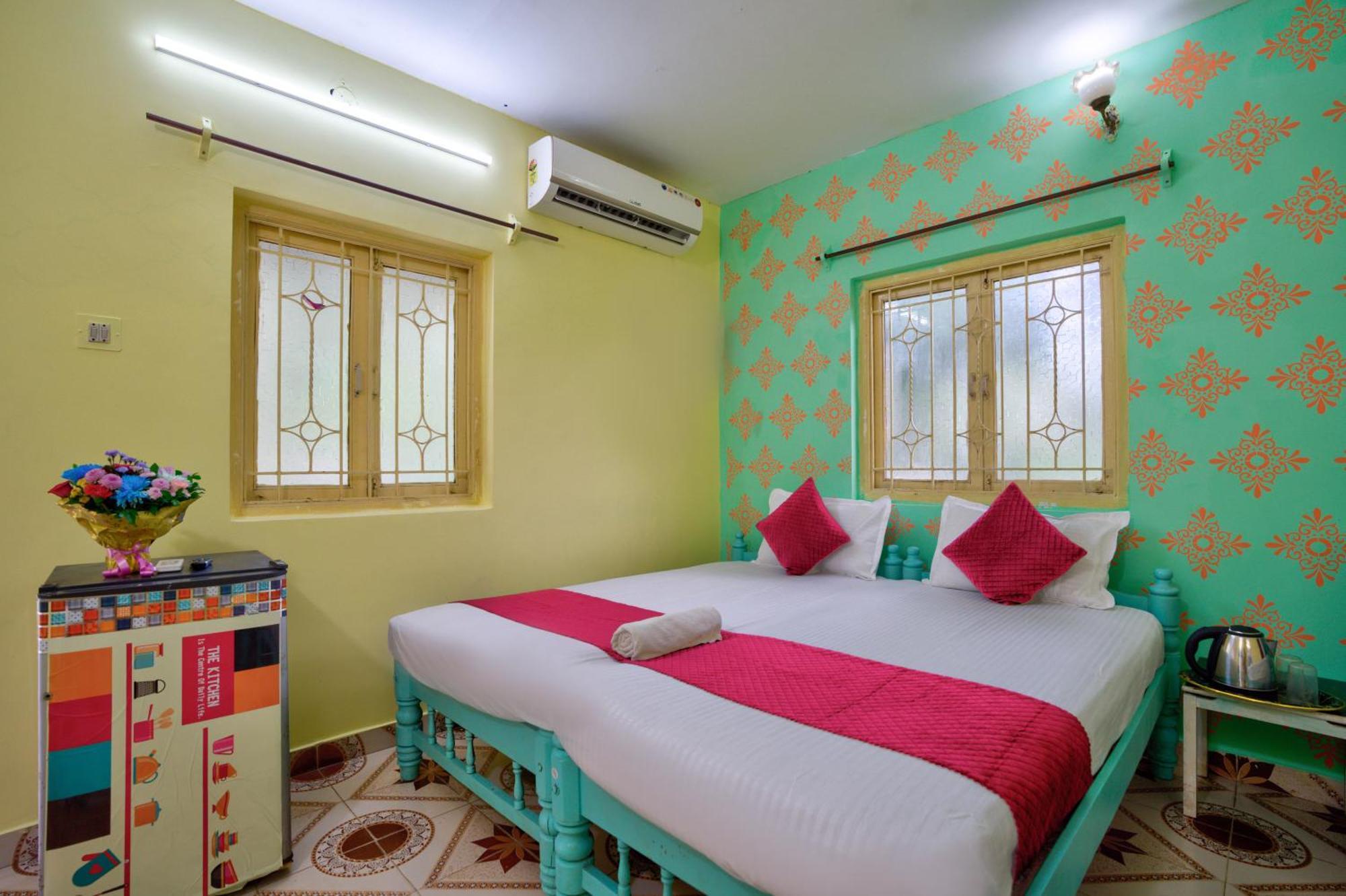 Oceanic Pearl Beach Guest House Calangute Esterno foto