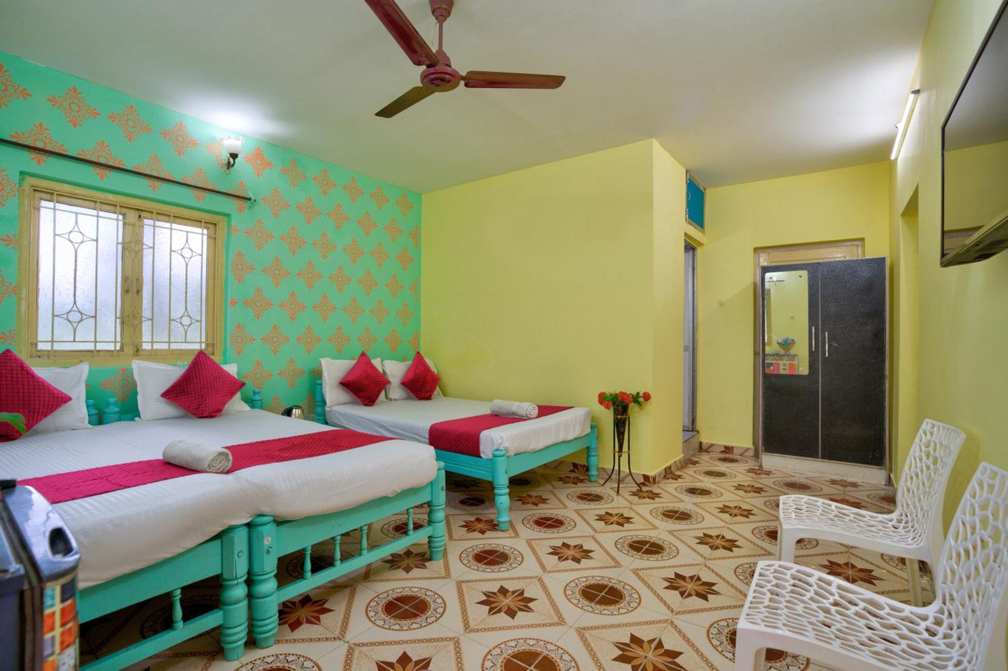 Oceanic Pearl Beach Guest House Calangute Esterno foto
