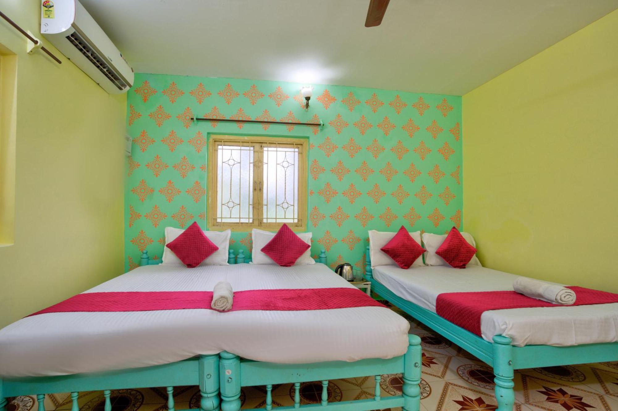 Oceanic Pearl Beach Guest House Calangute Esterno foto